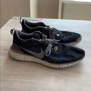 Black Nike Shoes 8.5 Women’s